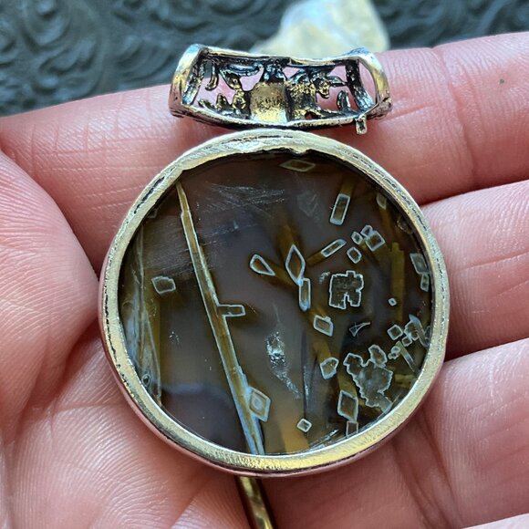 Round Stick Agate Letter F Scene Stone Crystal Jewelry Pendant - Picture 6 of 9